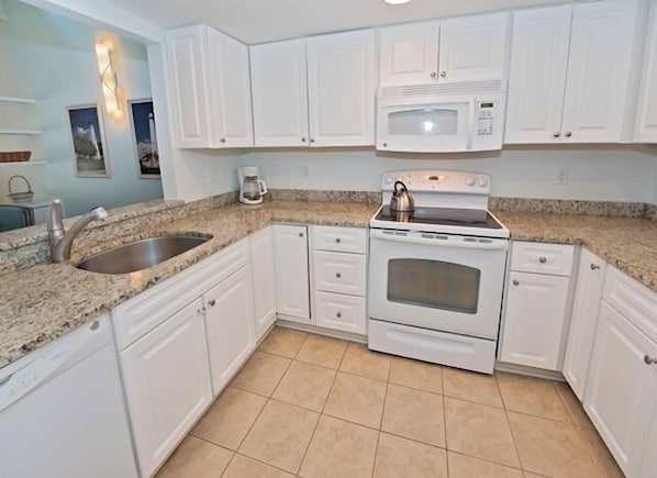 Villa, 1 King-Bett, Küche, Gartenblick (298 Stoney Creek Villa) | Eigene Küche | Kühlschrank, Mikrowelle, Ofen, Herdplatte