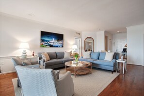 Villa, Multiple Beds, Kitchen, Ocean View (303 Turtle Lane) | Living area | 40-inch TV with digital channels
