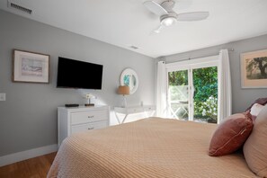 Casa, varias camas, cocina, vista a la alberca (337 Greenwood Drive) | 3 habitaciones, wifi gratis y ropa de cama 
