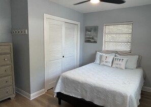 2 bedrooms, desk, iron/ironing board, travel cot