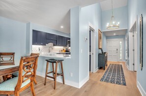 Villa, Multiple Beds, Kitchen, Golf View (559 Ocean Course) | Private kitchen | Fridge, microwave, oven, stovetop