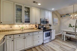 Villa, Multiple Beds, Kitchen, Garden View (561 Ocean Course) | Private kitchen | Fridge, microwave, oven, stovetop