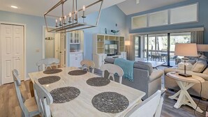 Villa, Multiple Beds, Kitchen, Golf View (563 Ocean Course) | Interior