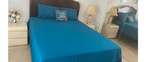 1 bedroom, desk, iron/ironing board, WiFi
