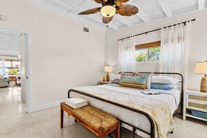 1 bedroom, iron/ironing board, free WiFi, bed sheets - Luxury Beach Cottage | Walk to Dining & Sunset (Indian Rocks Beach)