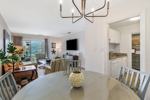 Villa, 1 King Bed, Kitchen (854 Ketch Court) | Living area | 40-inch TV with cable channels