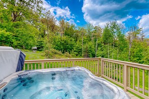 Tina de hidromasaje al aire libre