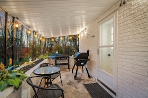 Outdoor dining - Maple Grove Guesthouse (Mohnton)