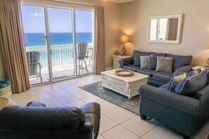 Smart TV - BEACHFRONT!! FREE BEACH CHAIRS!! LOW 9TH FLOOR!! Over 146 Five Star Reviews! (Panama City Beach)