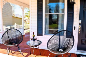 Terrace/patio - 🐶 Fenced Backyard Oasis🔥Hot Tub 🍕PizzaOven🃏Huge Game Room  (Shenandoah)