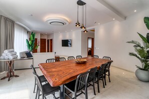 Dining - Luxury condo with private rooftop hot tub, W/D, and pool - close to the beach (Playa Hermosa)