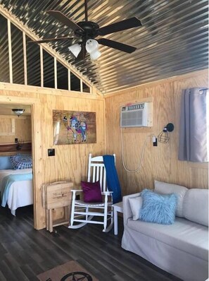 4 bedrooms, WiFi, bed sheets
