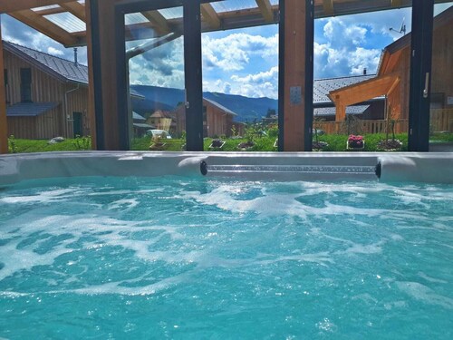 Kreischberg Chalet "16" in Murau with in-house wellness area