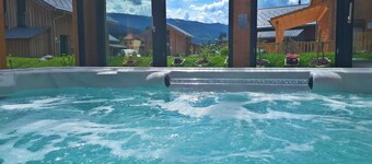 Kreischberg Chalet "16" in Murau with in-house wellness area