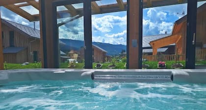 Kreischberg Chalet "16" in Murau with in-house wellness area