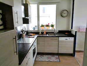 Fridge, microwave, oven, dishwasher