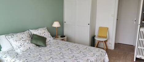 Wi-Fi gratuit, draps fournis