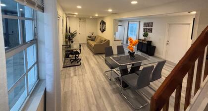 Guest house West Palm Beach 2br/1.5 bath