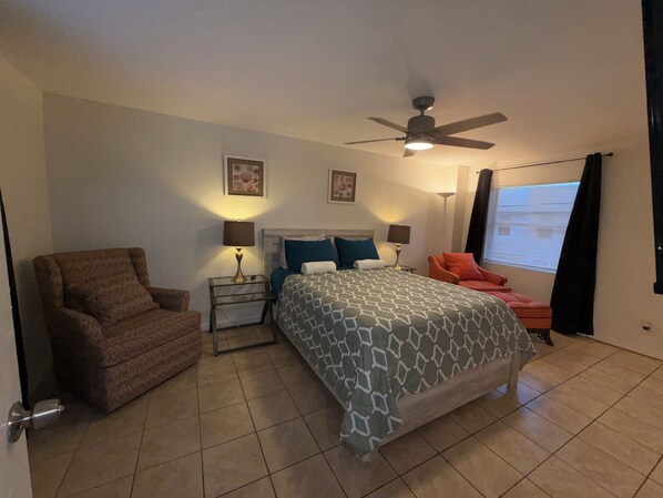 2 bedrooms, desk, iron/ironing board, free WiFi