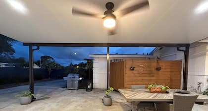 Guest house West Palm Beach 2br/1.5 bath