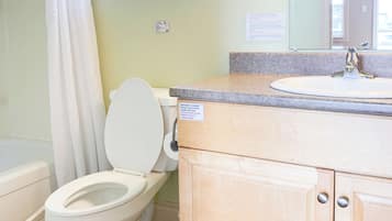 Standard Single Room | Bathroom
