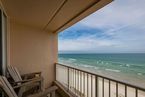Property grounds - Renovated Condo With Pool on No Drive Beach (Ponce Inlet)