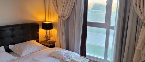 1 bedroom, desk, travel cot, free WiFi