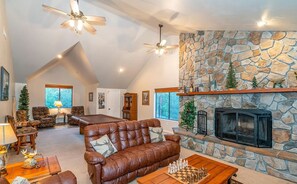 Smart TV, fireplace, DVD player, table football