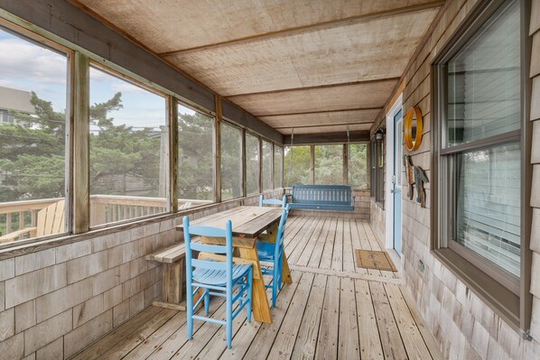 تناول الطعام بالخارج