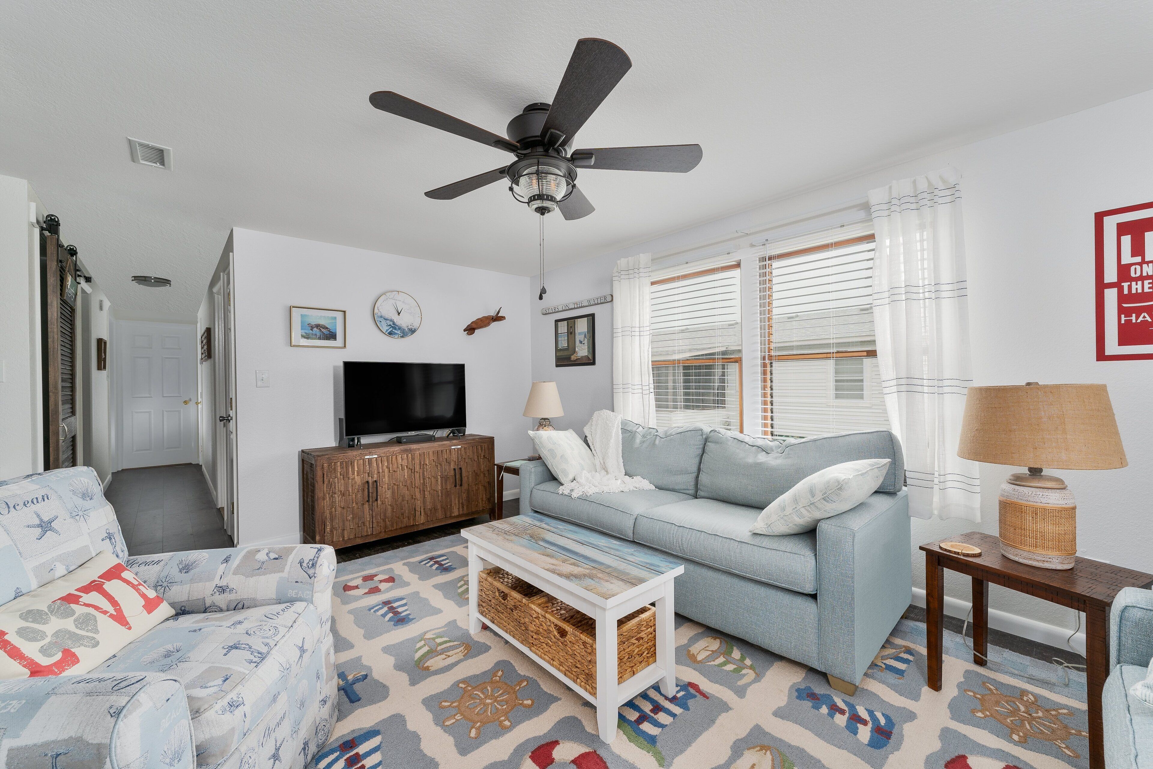 7587- Barefoot Beachcomber,  Walk To Beach | Pet-friendly Avon Cottage - Avon, NC