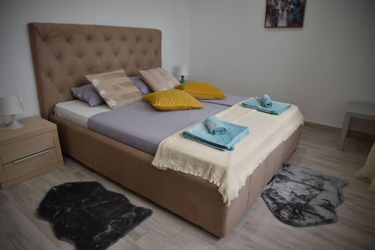 1 bedroom, free WiFi, bed sheets