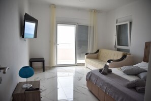 Deluxe Apartment, 1 Bedroom (A18) | Free WiFi, bed sheets - Minna Apartments (Utjeha)