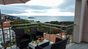Penthouse Apartment (B9) | Balcony
