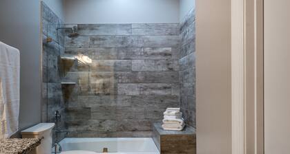 Historic Front St Loft w/Sauna! Best location in Heart of Downtown Wilmington