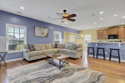 ENTIRE ENJOYABLE HOUSE WITH PLAY BOARDS IN SUMMERVILLE <br>5BEDROOM