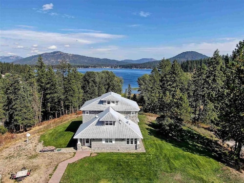 Scenic Loon Lake Adventure Retreat w/ Dock!