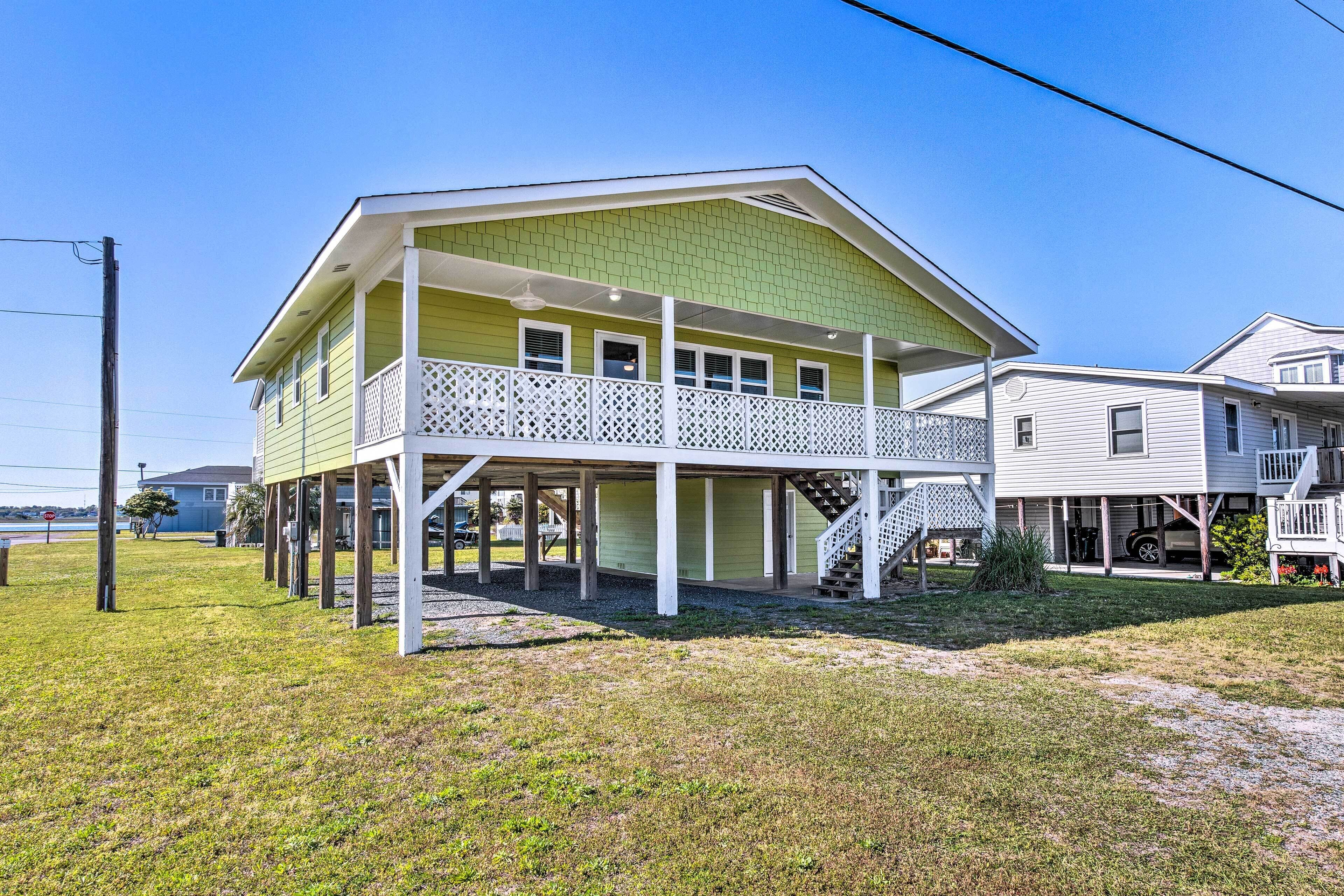 Quaint 'Sand Dollar Sandbar' - Walk to Beach!