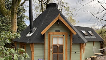 Cabin | Exterior