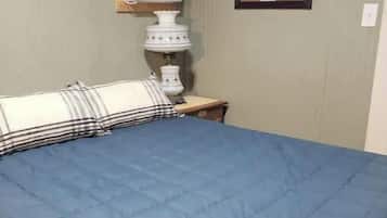 2 chambres, fer et planche à repasser, accès au Wi-Fi (inclus)