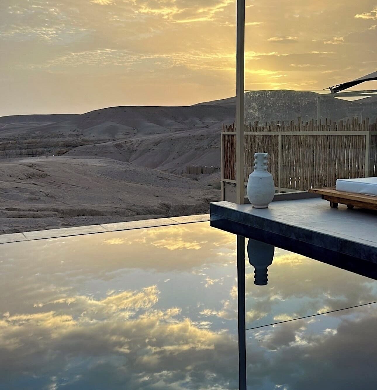 Egyptian cotton sheets, premium bedding, pillow-top beds, minibar