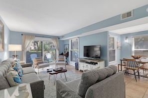 Villa, Multiple Beds, Kitchen, Garden View (963 Cutter Court) | Living area | 40-inch TV with digital channels