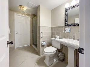 Bathroom - 1087 Lighthouse I at The Sea Pines Resort (Hilton Head Island)