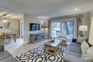 Villa, Multiple Beds, Kitchen, Garden View (2224 Heritage Villas) | Living area | 40-inch TV with digital channels