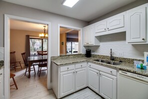 Villa, Multiple Beds, Kitchen, Garden View (2258 Heritage Villas) | Private kitchen | Fridge, microwave, oven, stovetop