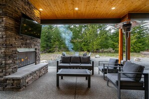 Property grounds - The Retreat-Brand New 5 Bedroom Custom Home-Mt. Rainier - Hot Tub (Packwood)