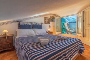 3 bedrooms, iron/ironing board, WiFi, bed sheets - Heavenly House - Sea view- terrace- parking & Wifi (Camogli)