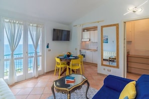 Living area - CASA CAMILLA - Relax with a dreamy view (Zoagli)