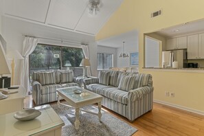 Villa, 1 King Bed with Sofa bed, Kitchen, Garden View (2370 Racquet Club) | Living area | 40-inch TV with digital channels