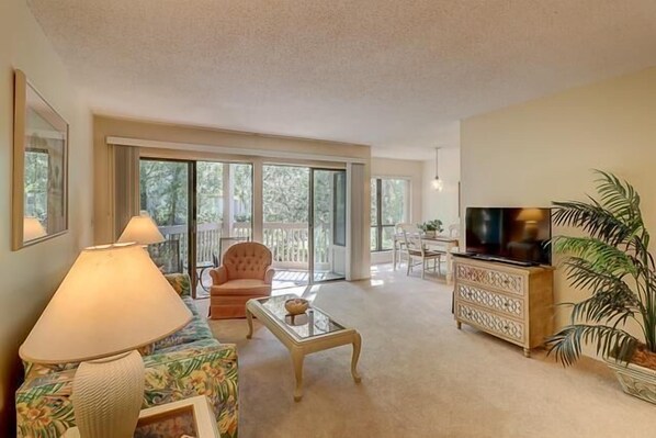 40-inch TV with cable channels