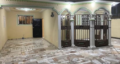 Guesthouse 15 minutes away from airport